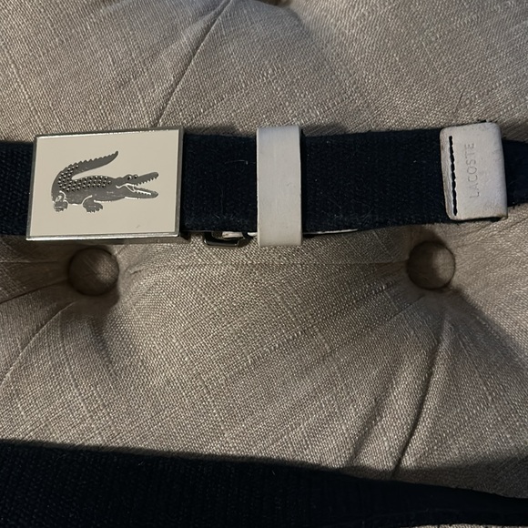 Men’s Lacoste belt, navy with white buckle size medium - Picture 2 of 3